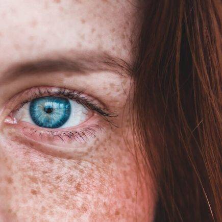 prendre soin peau ville polluee humide